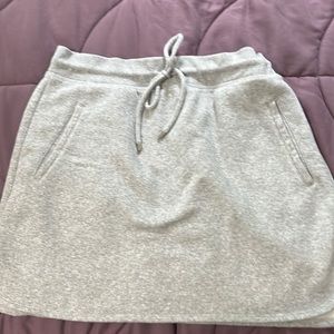 Nine West Sweatshirt Skirt Grey. Jersey skirt with pockets!